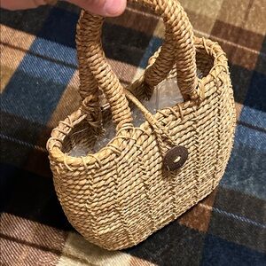 Chic Woven Tote Bag in Natural Tan